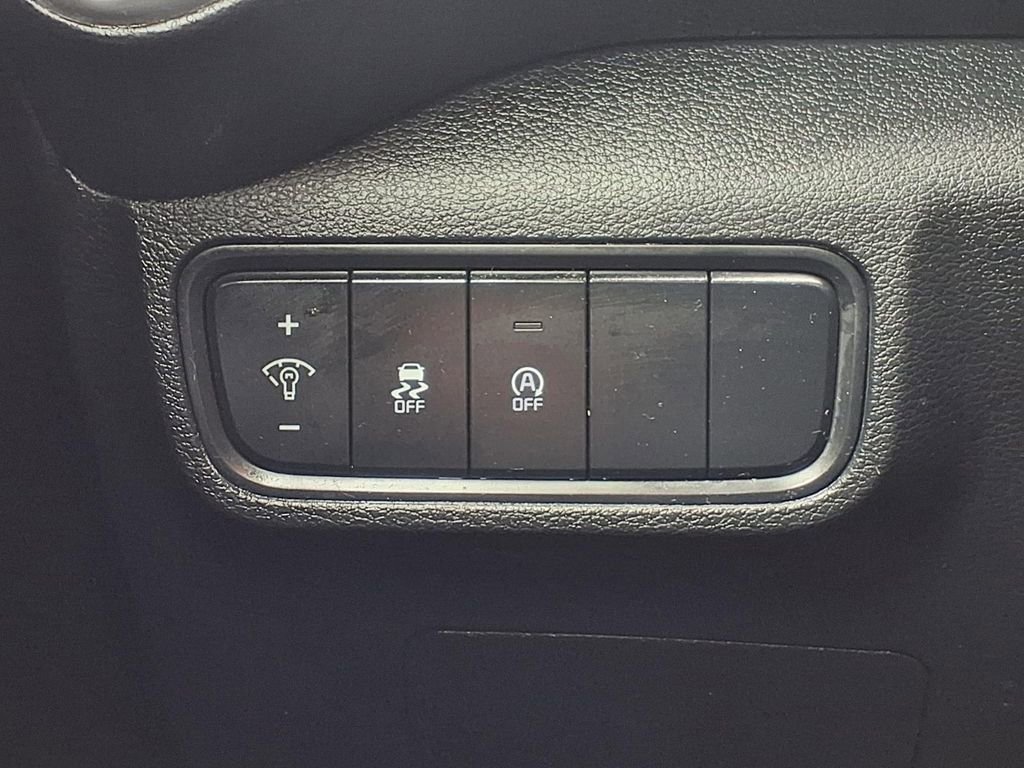 Used 2025 Kia Soul LX w/ LX Technology Package image 15