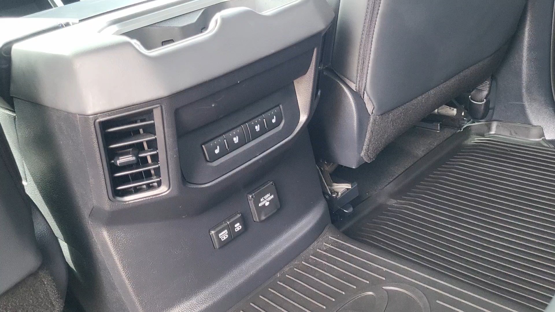 Used 2025 Toyota Tundra Platinum AWD/4WD image 21