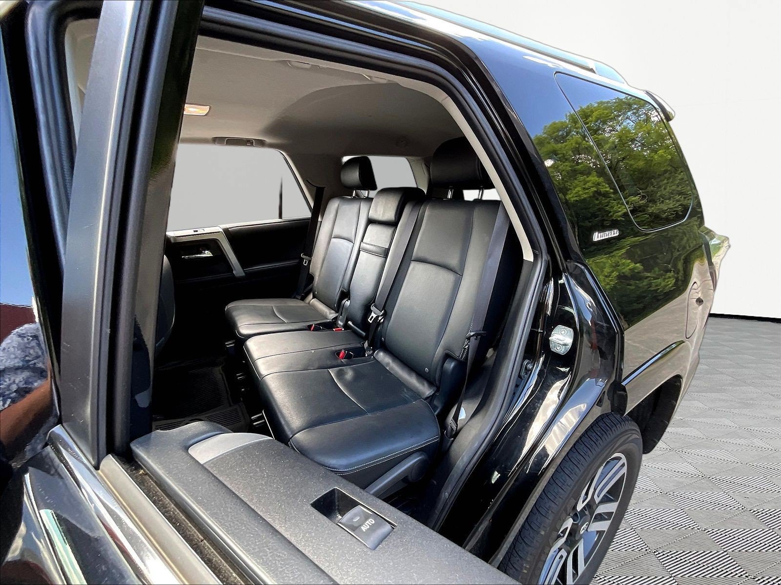 Used 2021 Toyota 4Runner Limited AWD/4WD image 22