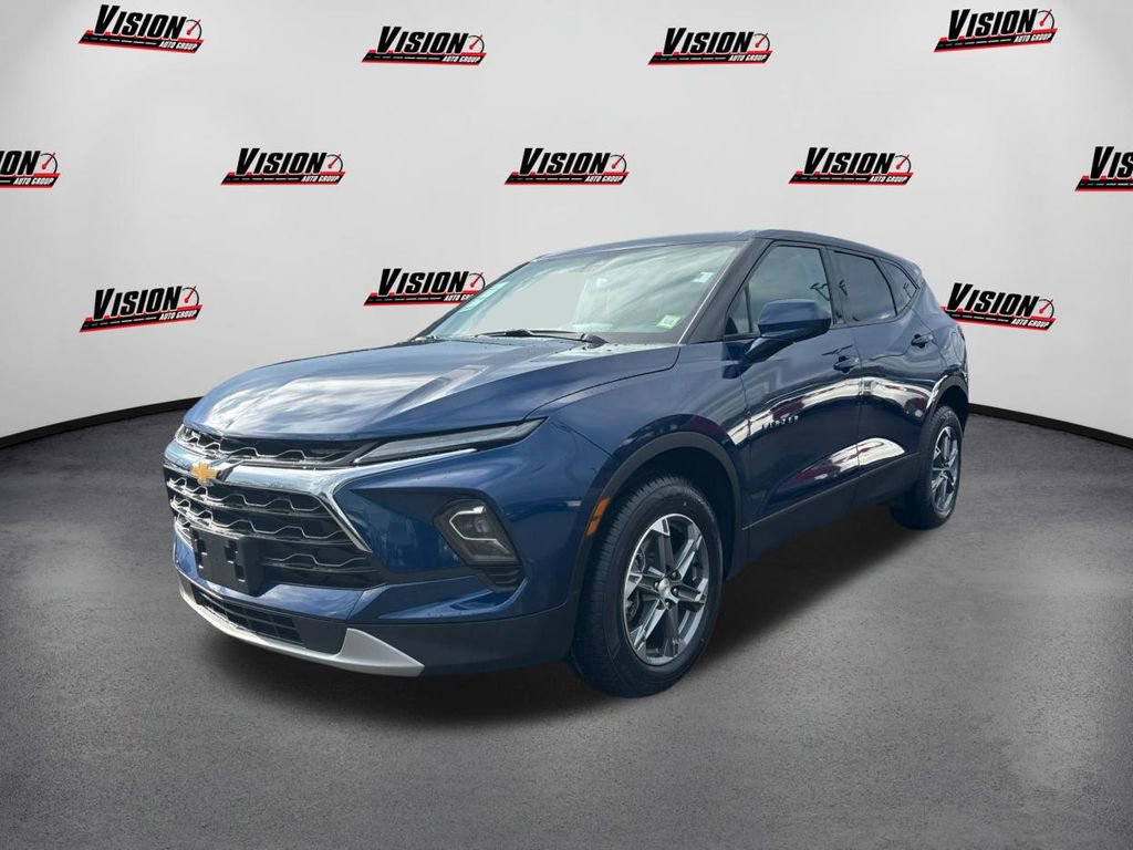 Used 2023 Chevrolet Blazer LT image 1