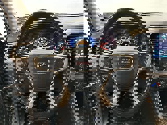 Used 2019 GMC Acadia Denali w/ Technology Package image 8