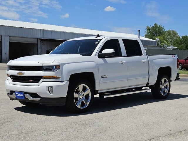 Used 2018 Chevrolet Silverado 1500 LT w/ Texas Edition AWD/4WD image 3