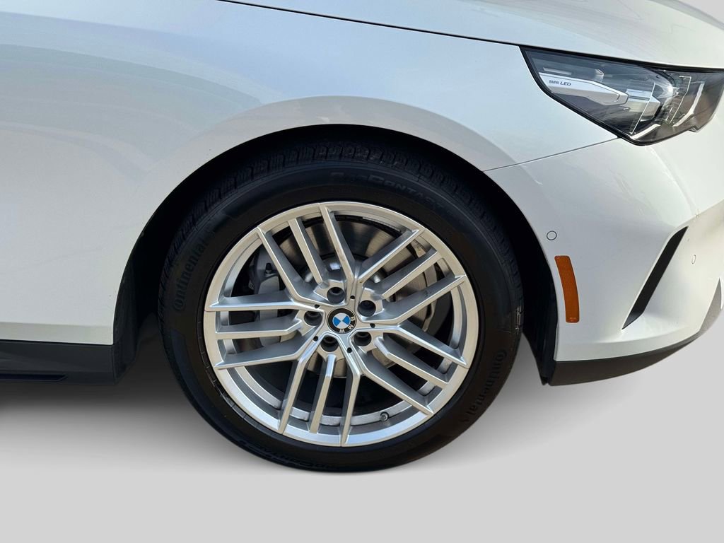 Certified 2025 BMW 530i xDrive image 5