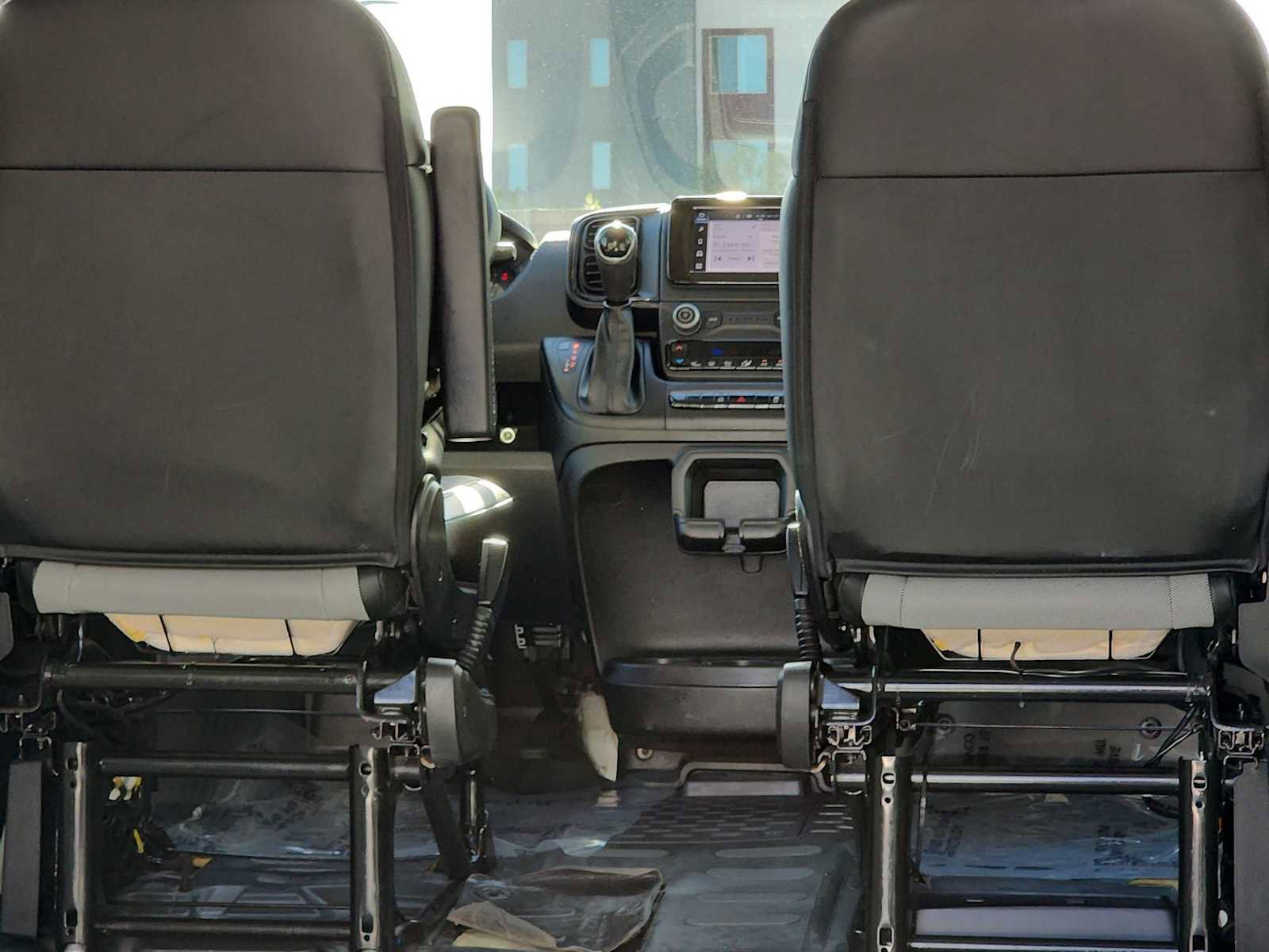 Used 2025 RAM ProMaster 2500 w/ Convenience Group FWD image 15