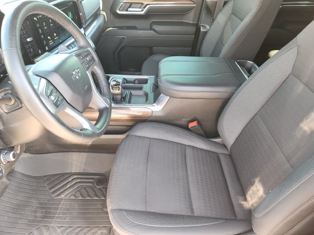 Used 2024 Chevrolet Silverado 1500 RST AWD/4WD image 14