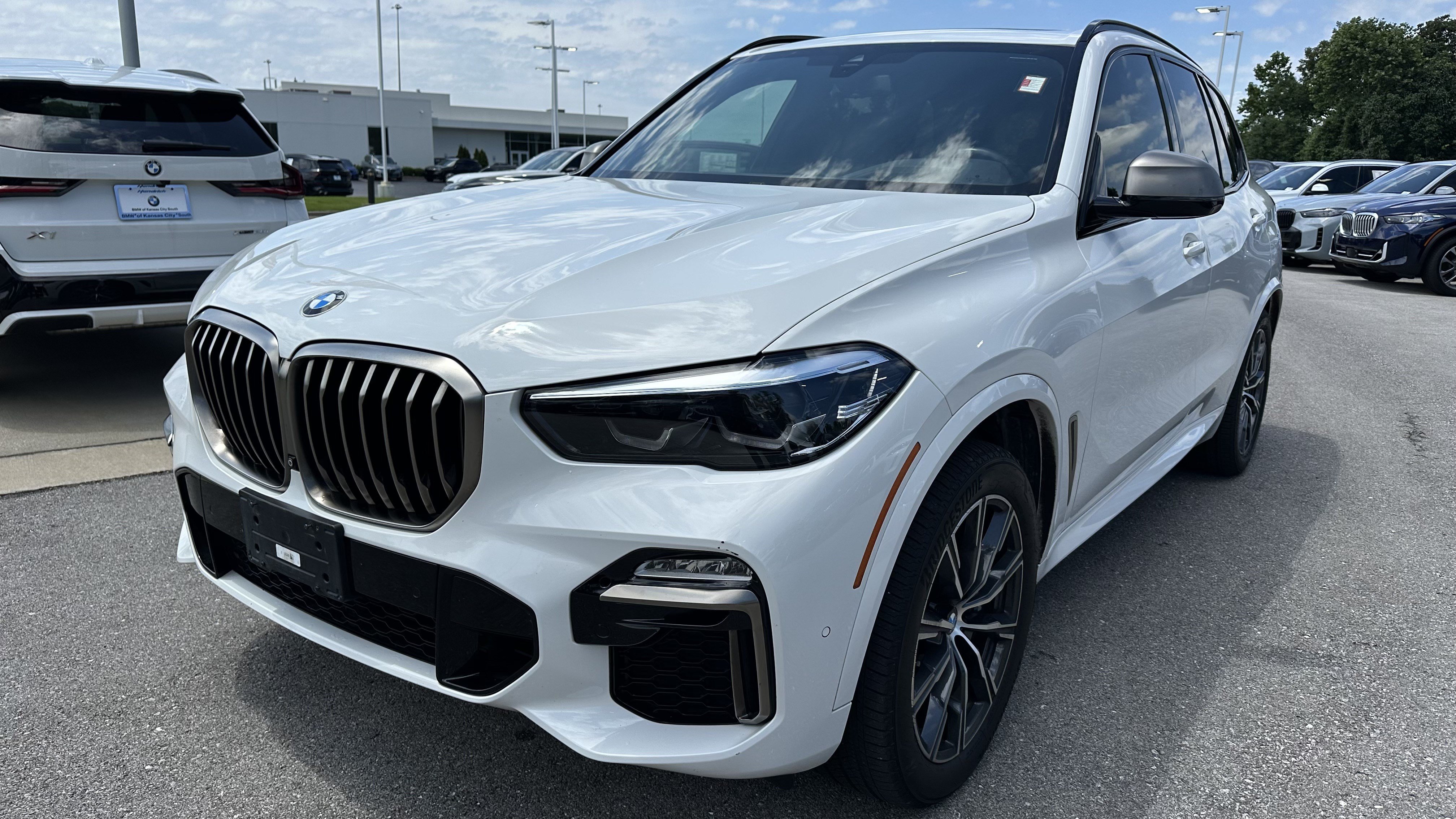 Used 2021 BMW X5 M50i w/ Premium Package AWD/4WD image 5