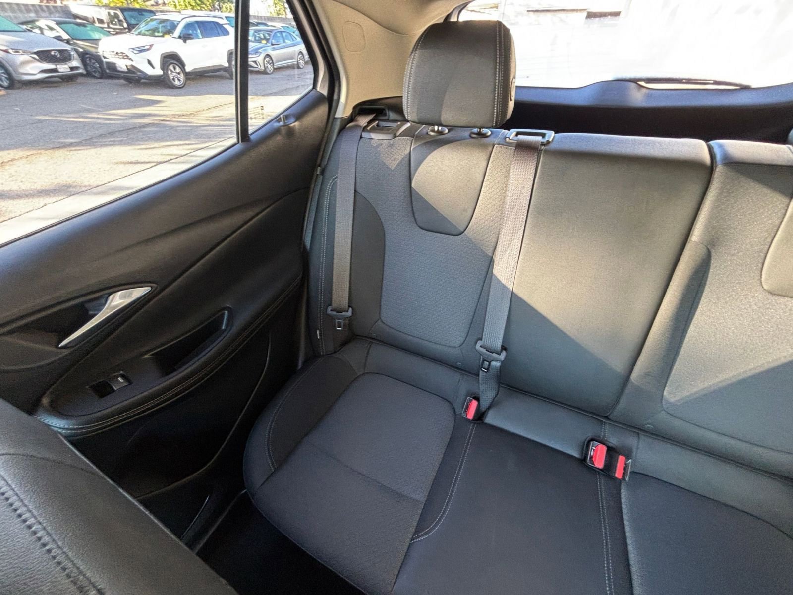 Used 2025 Buick Encore GX Preferred image 39