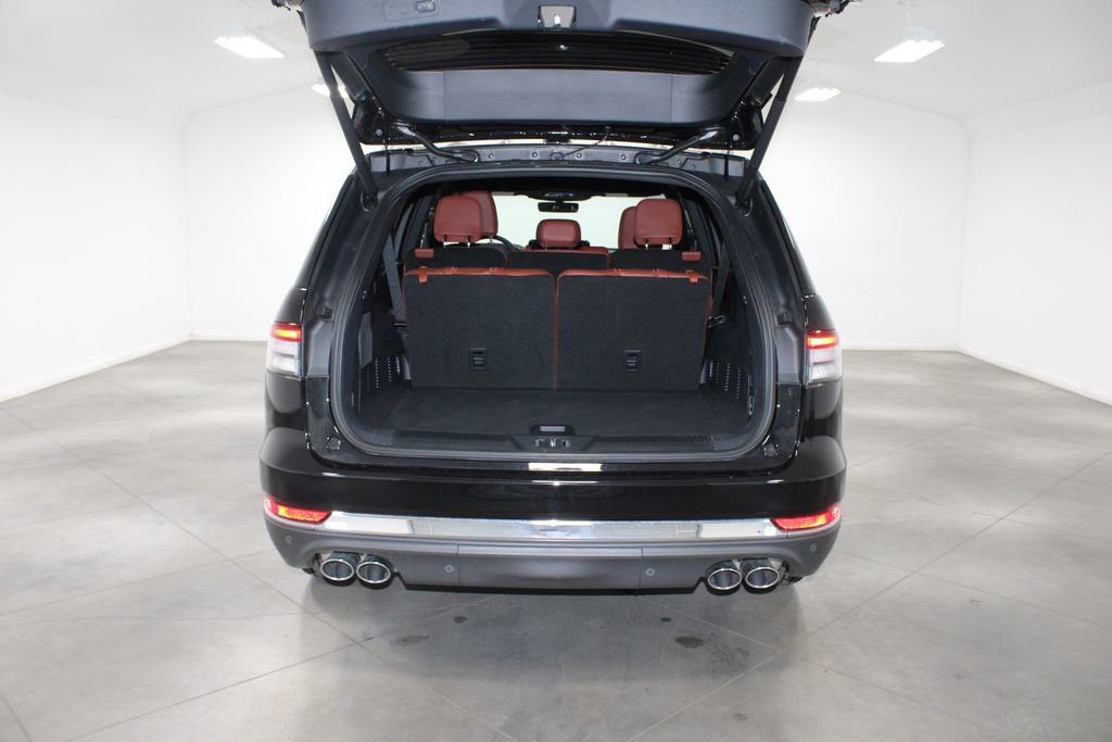 Used 2025 Lincoln Aviator Reserve image 16