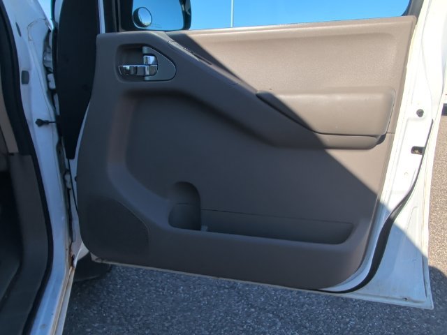 Used 2012 Nissan Frontier SV AWD/4WD image 24