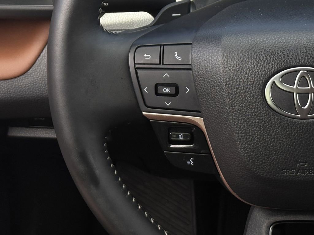 Used 2025 Toyota Crown Signia image 15