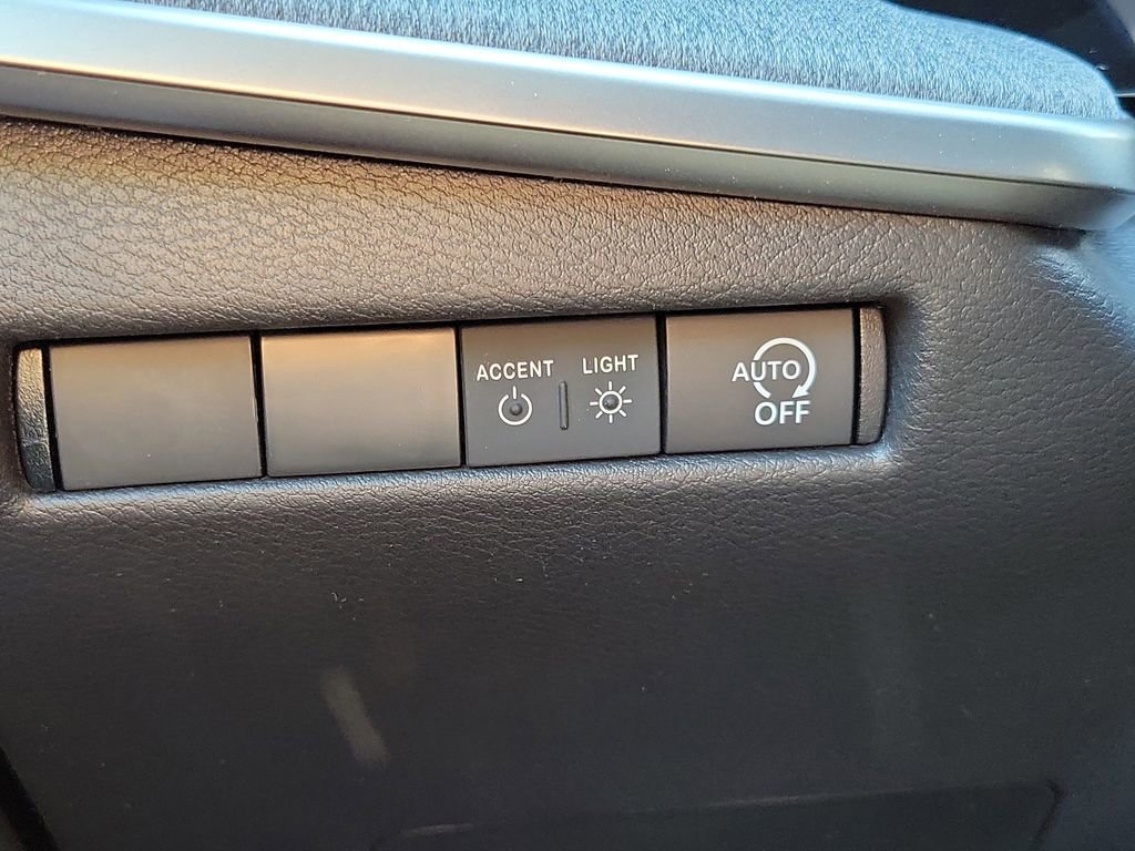 New 2026 Nissan Kicks SV image 25