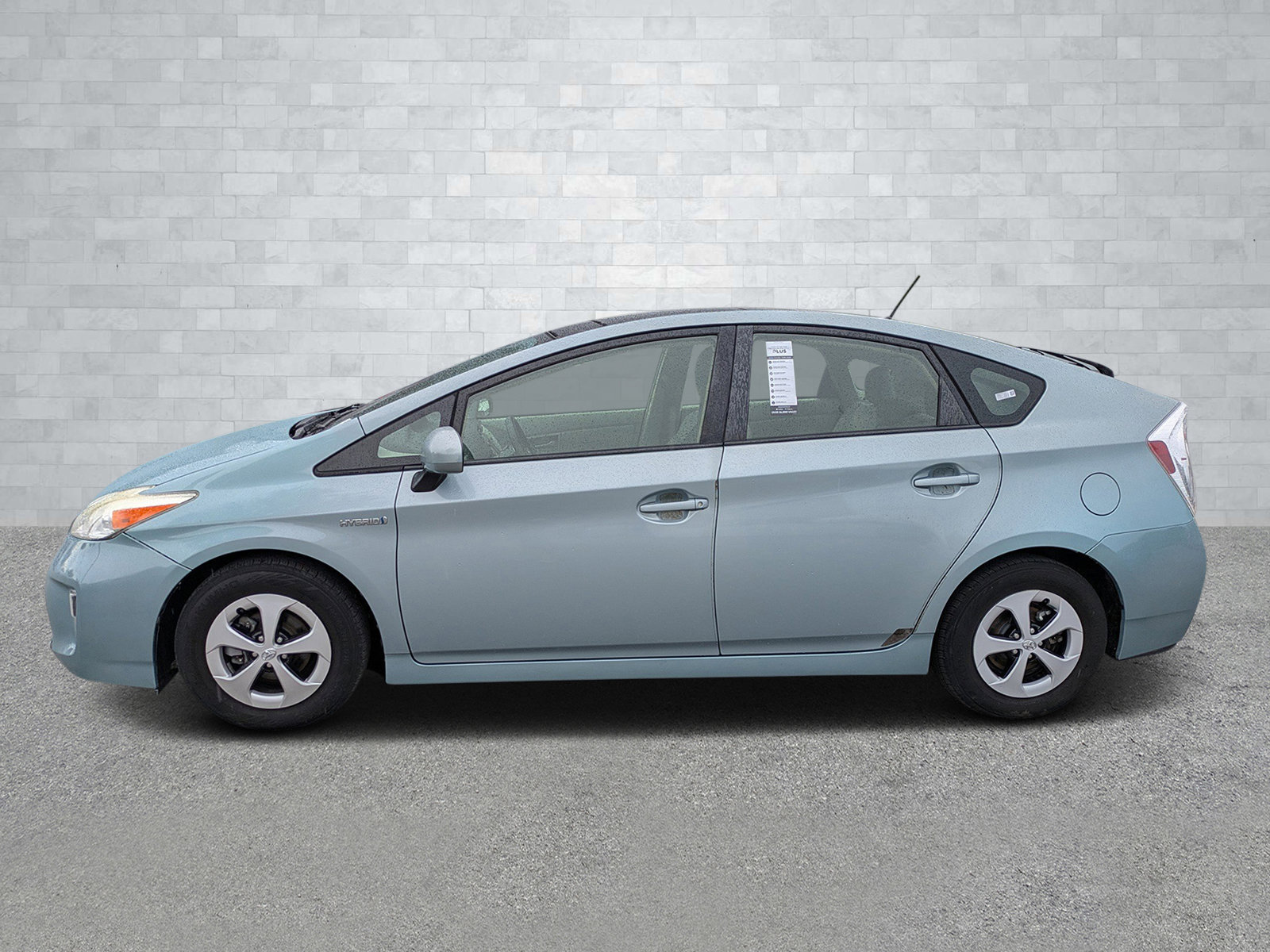 Used 2015 Toyota Prius Four image 8