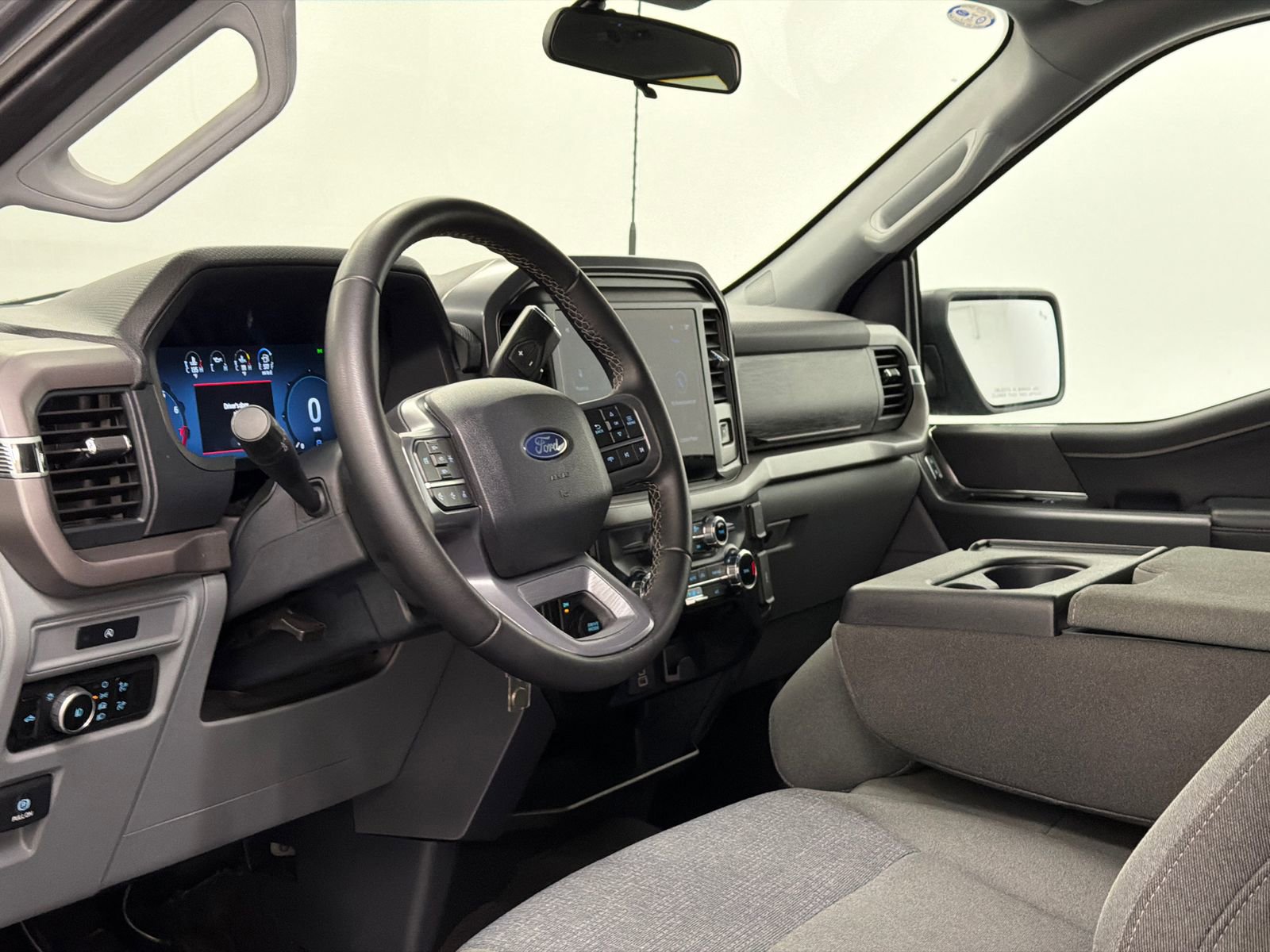 Used 2025 Ford F150 XLT w/ Equipment Group 301A Standard image 14