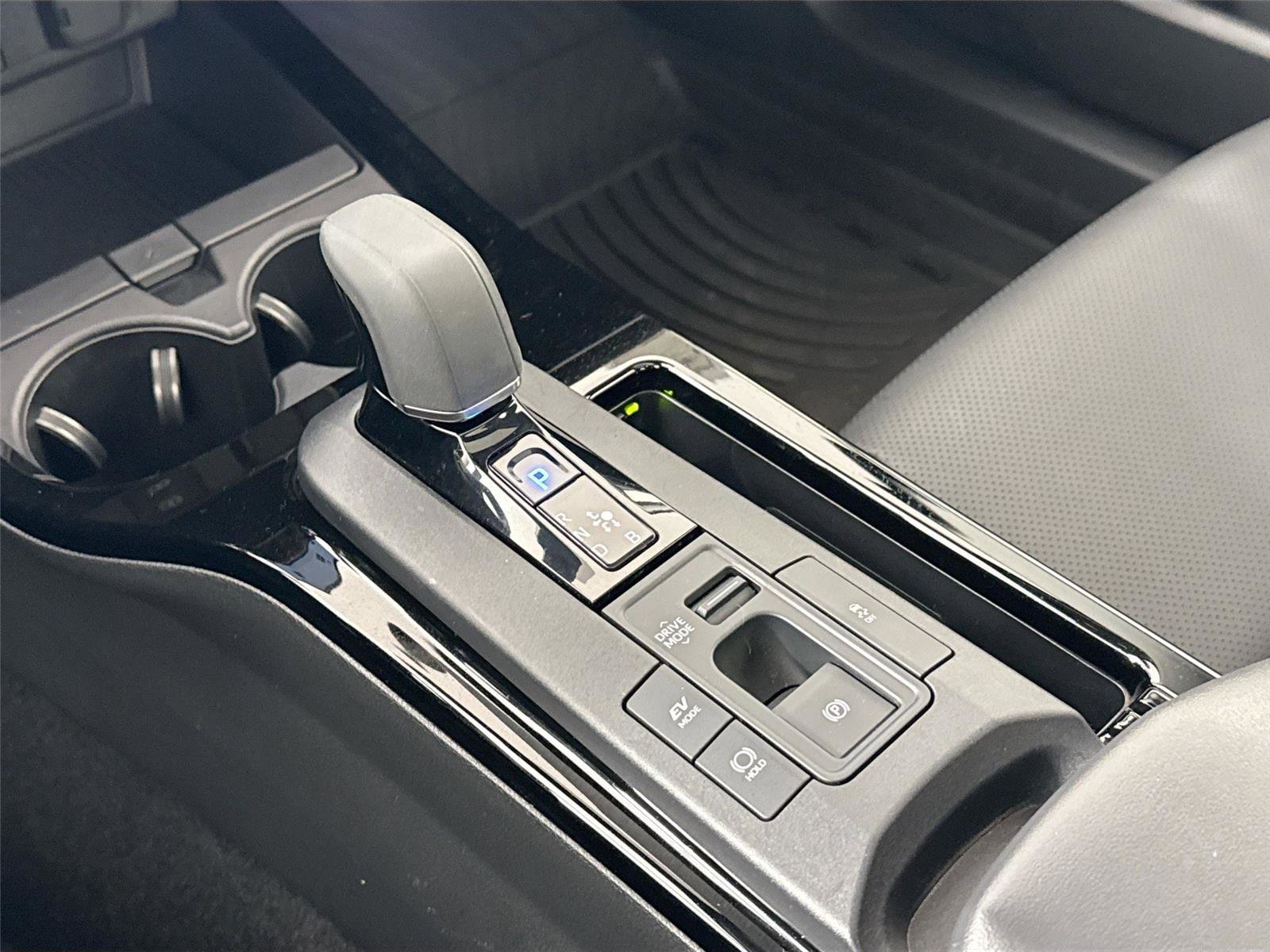 Used 2025 Toyota Prius Limited image 28