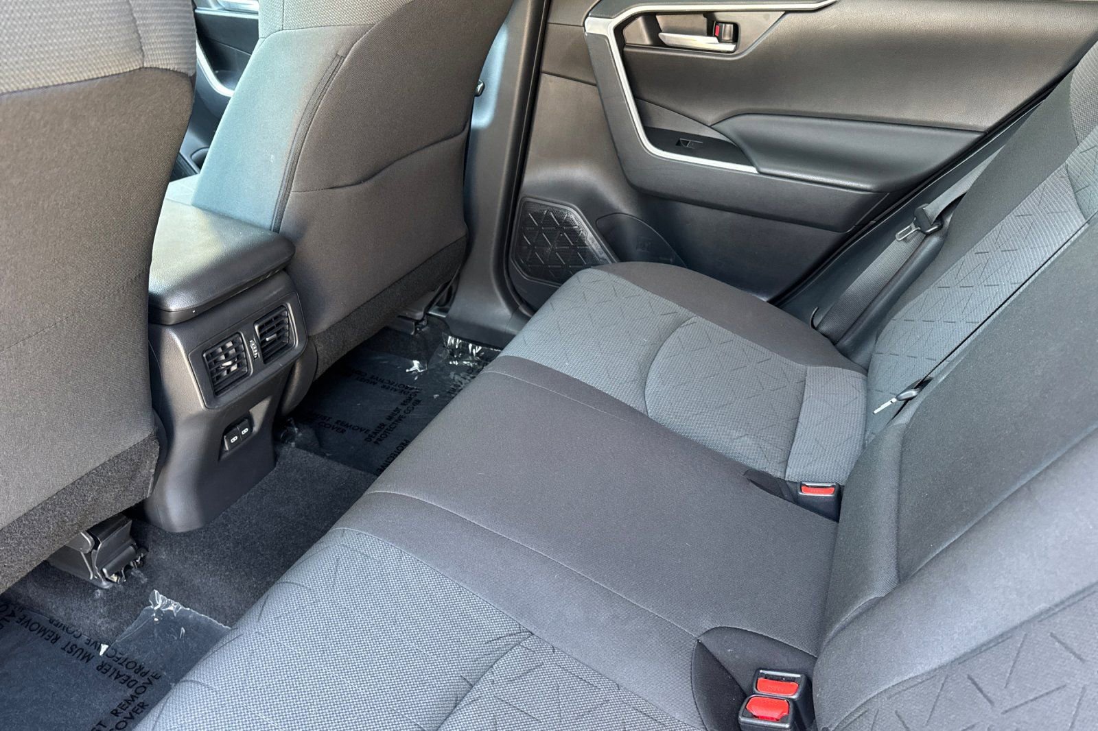 Used 2024 Toyota RAV4 XLE w/ Convenience Package FWD image 14