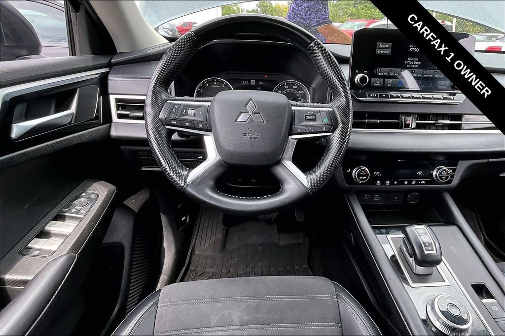 Used 2024 Mitsubishi Outlander SE FWD image 11