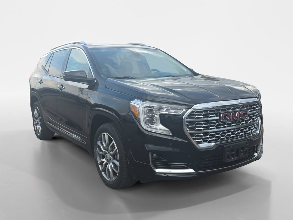 Used 2023 GMC Terrain Denali w/ Denali Premium Package AWD/4WD image 9