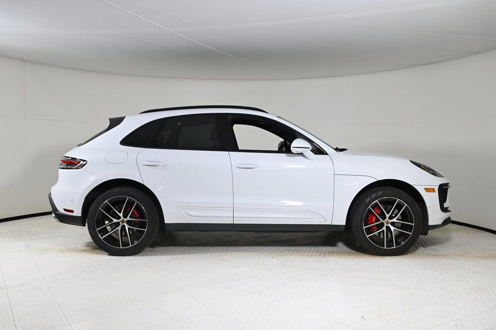 Certified 2022 Porsche Macan S image 8