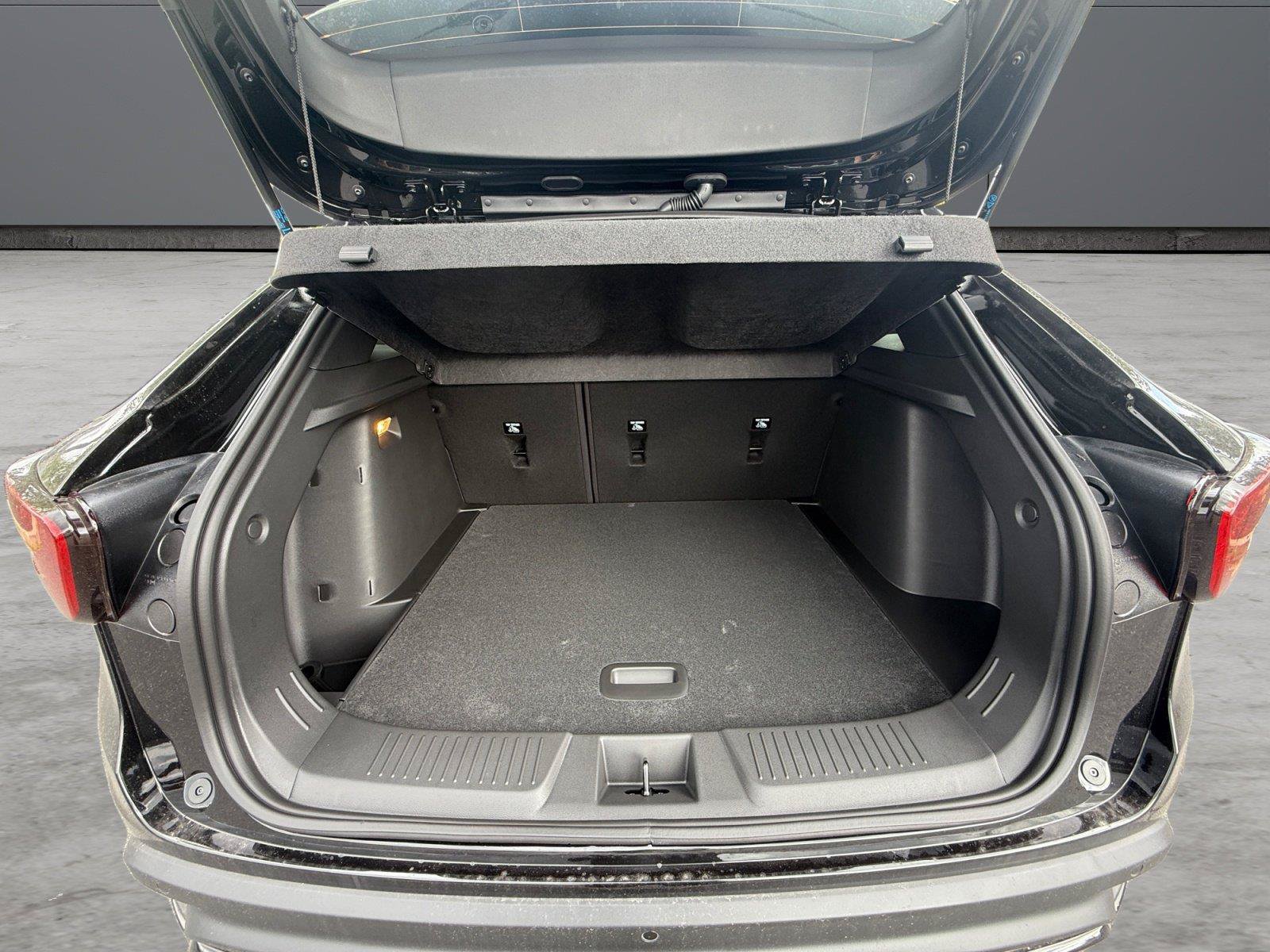 New 2026 Chevrolet Trax RS w/ Sunroof Package FWD image 19