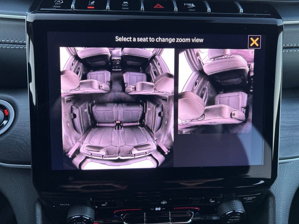 New 2025 Jeep Grand Cherokee L Limited w/ Trailer Tow Package AWD/4WD image 37