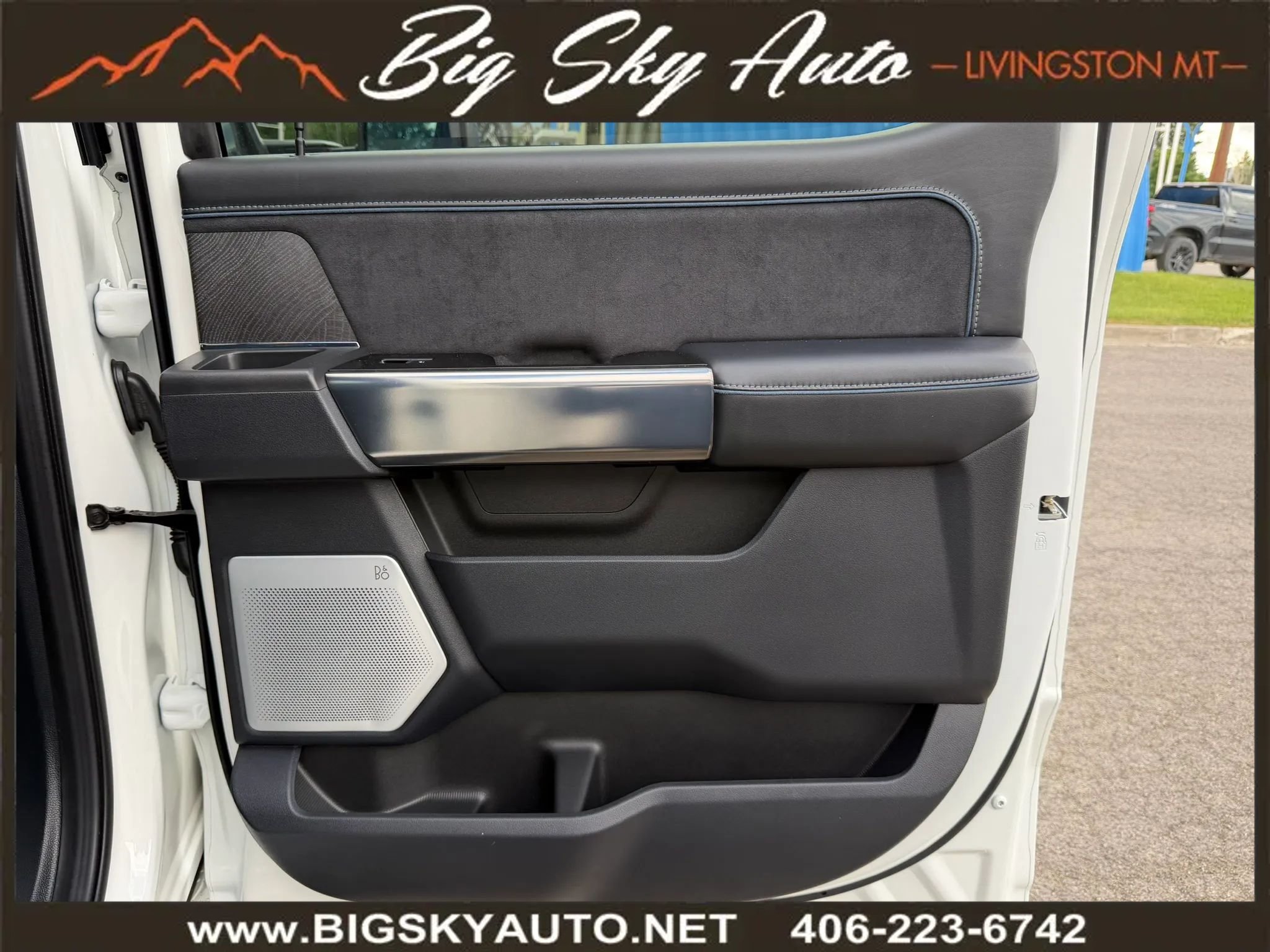 Used 2025 Ford F350 Platinum AWD/4WD image 24