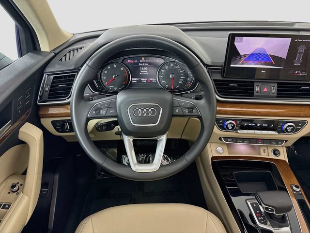 Used 2023 Audi Q5 2.0T Premium w/ Convenience Package AWD/4WD image 21