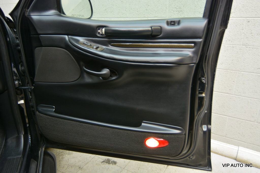 Used 2002 Lincoln Blackwood image 10