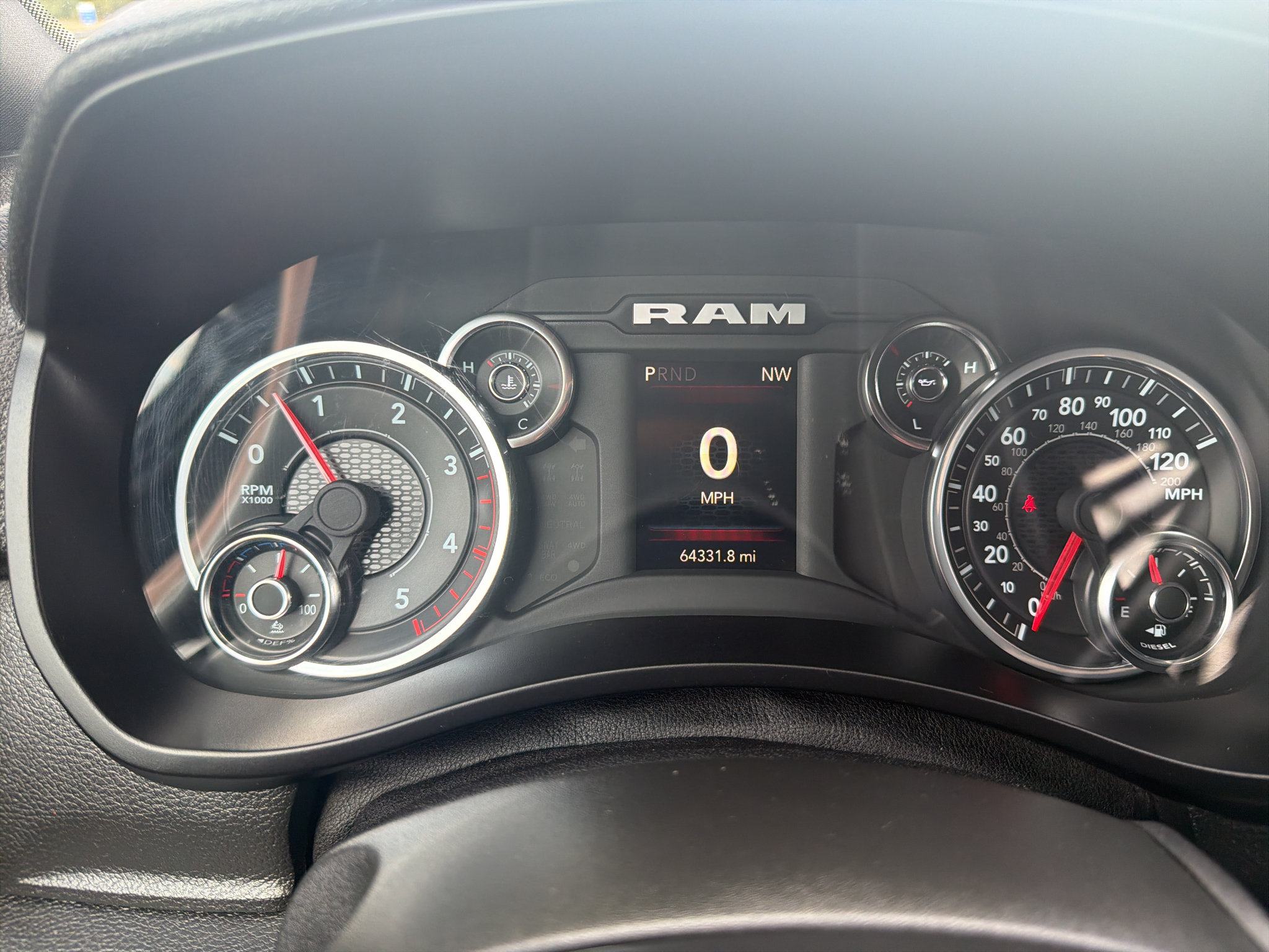 Used 2024 RAM 5500 Tradesman w/ Chrome Appearance Group AWD/4WD image 15