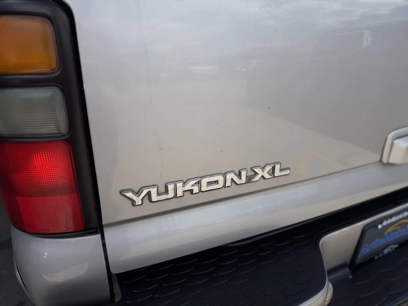 Used 2005 GMC Yukon XL Denali AWD/4WD image 33