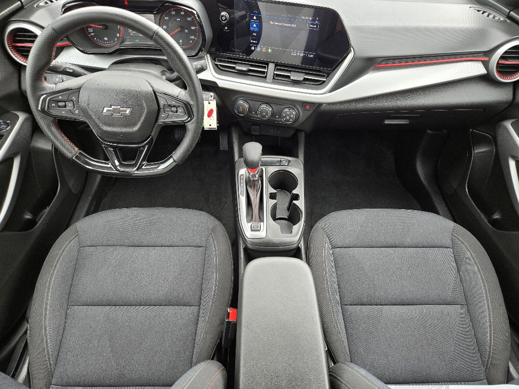 Used 2024 Chevrolet Trax RS w/ Driver Confidence Package image 5