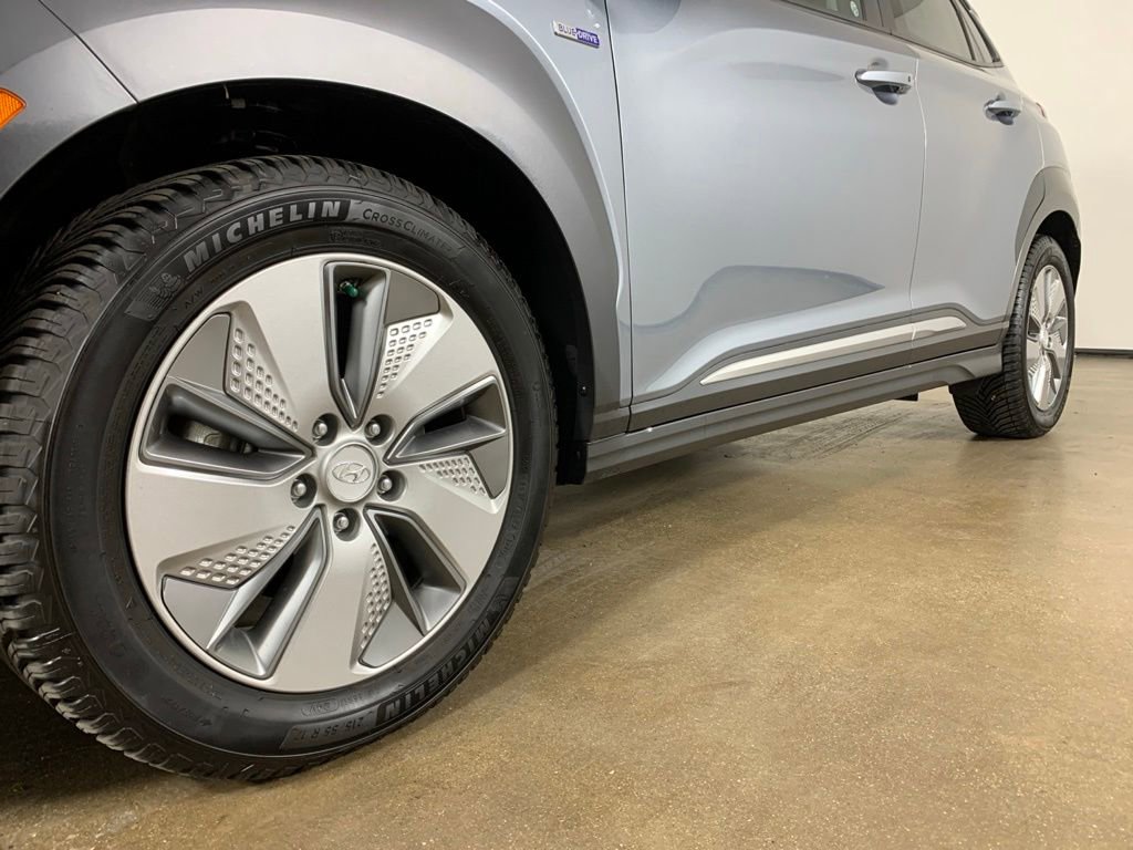 Used 2020 Hyundai Kona SEL FWD image 2