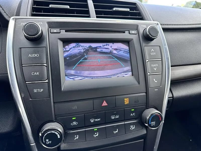 Used 2016 Toyota Camry LE FWD image 13
