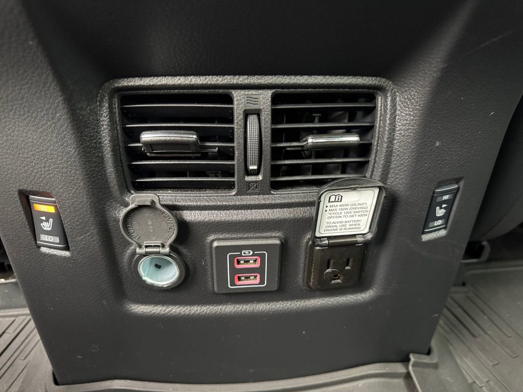Used 2024 Nissan Titan Platinum Reserve w/ Moonroof Package image 21