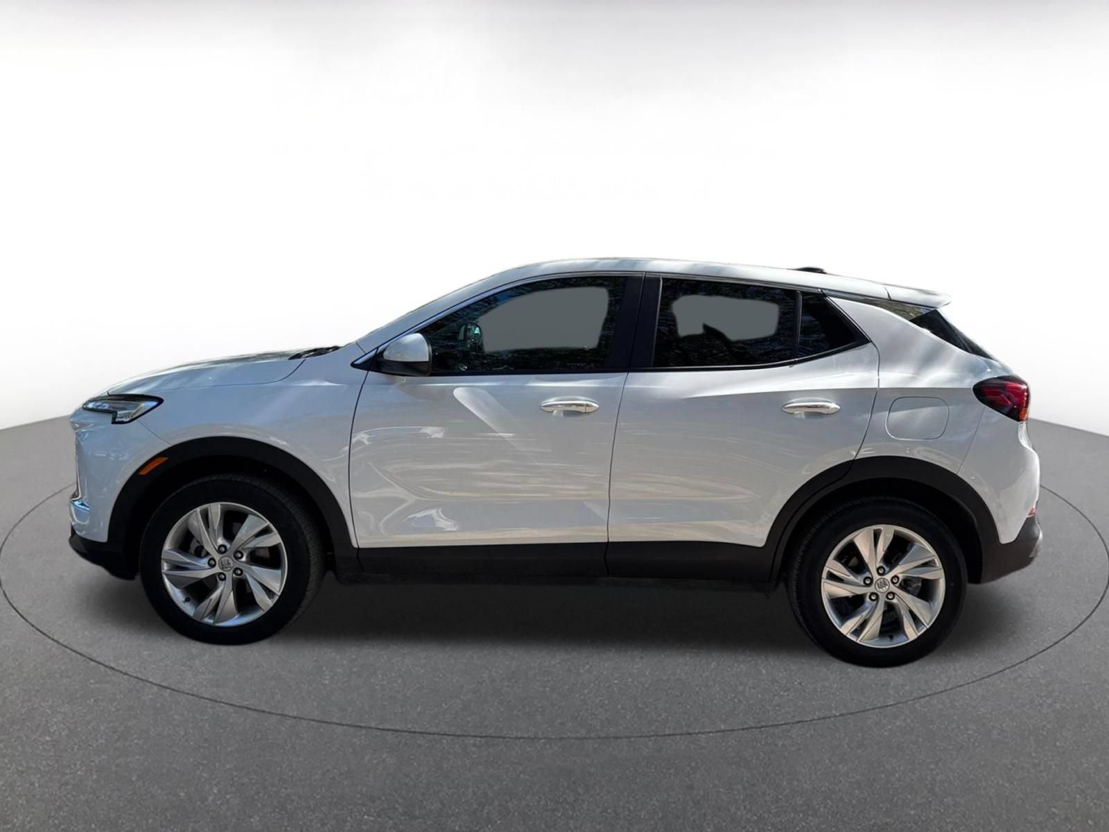 Used 2025 Buick Encore GX Preferred AWD/4WD image 7