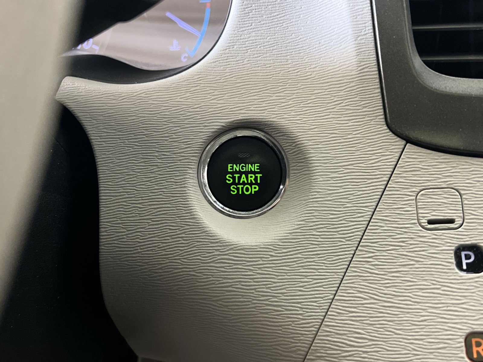 Used 2013 Toyota Sienna XLE image 32