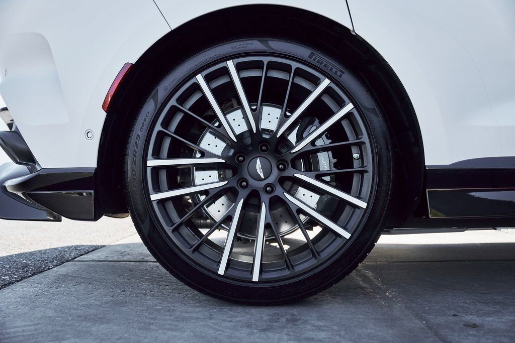 Used 2025 Aston Martin DBX 707 image 22