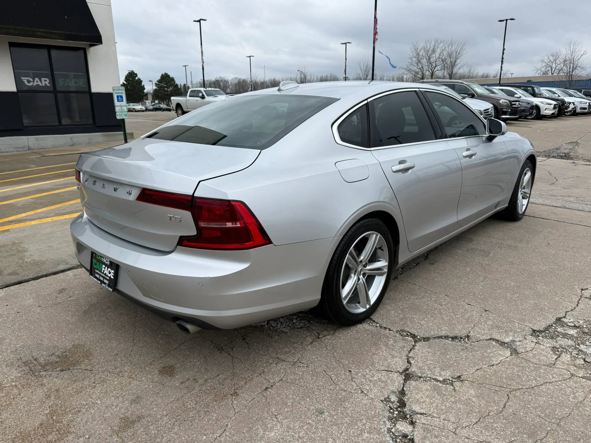 Used 2017 Volvo S90 T5 Momentum w/ Protection Package FWD image 16