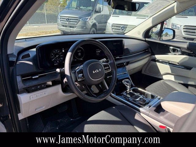 Used 2024 Kia Carnival SX FWD image 12