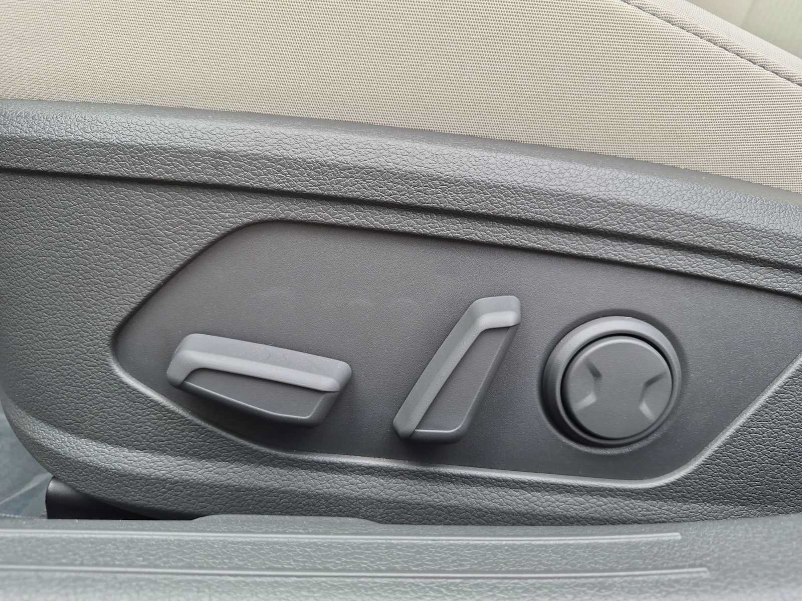 New 2026 Hyundai Sonata SEL FWD image 17
