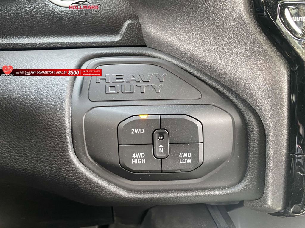 Used 2025 RAM 2500 Laramie AWD/4WD image 15