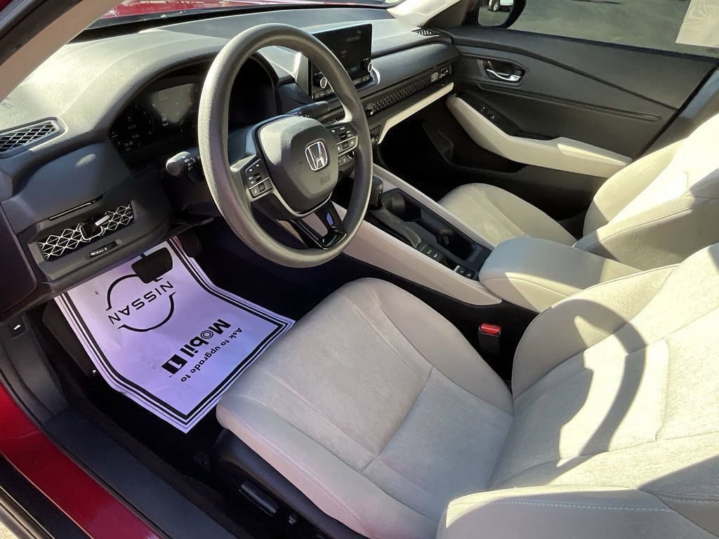 Used 2023 Honda Accord EX image 41