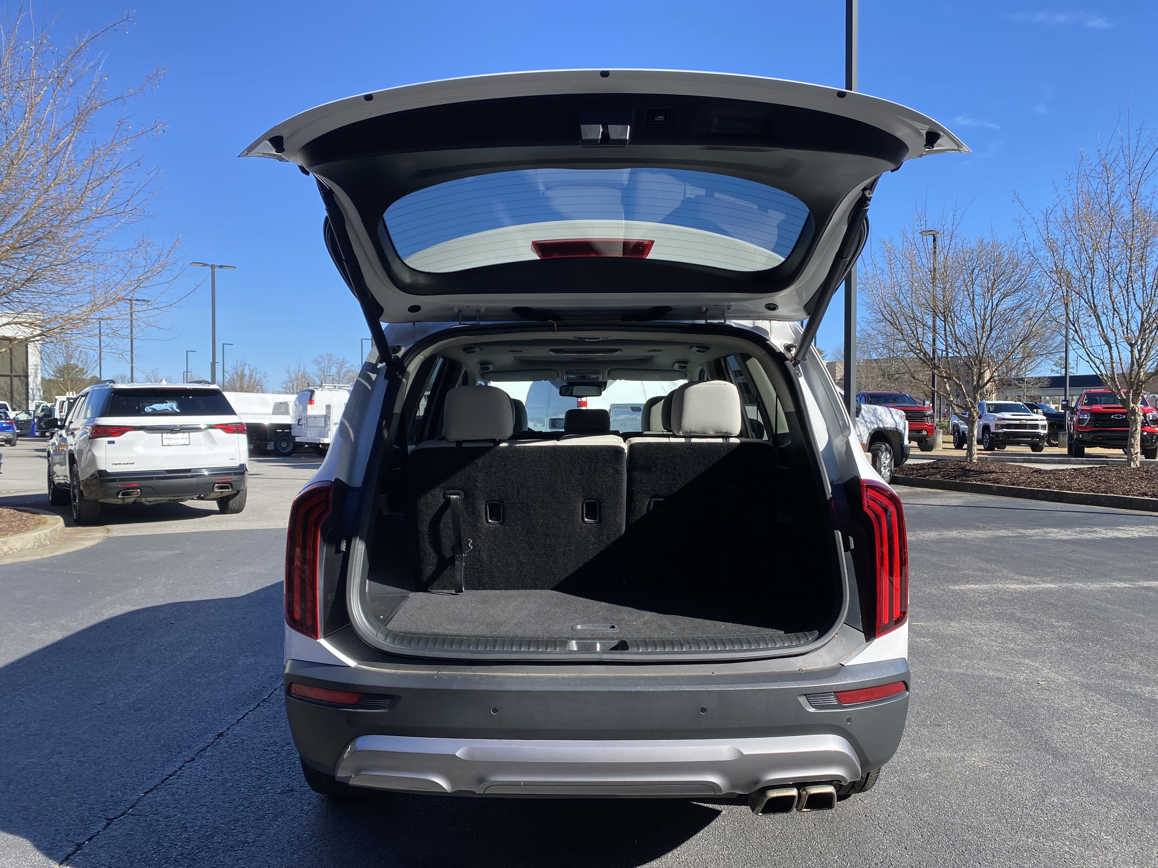 Used 2022 Kia Telluride EX image 11