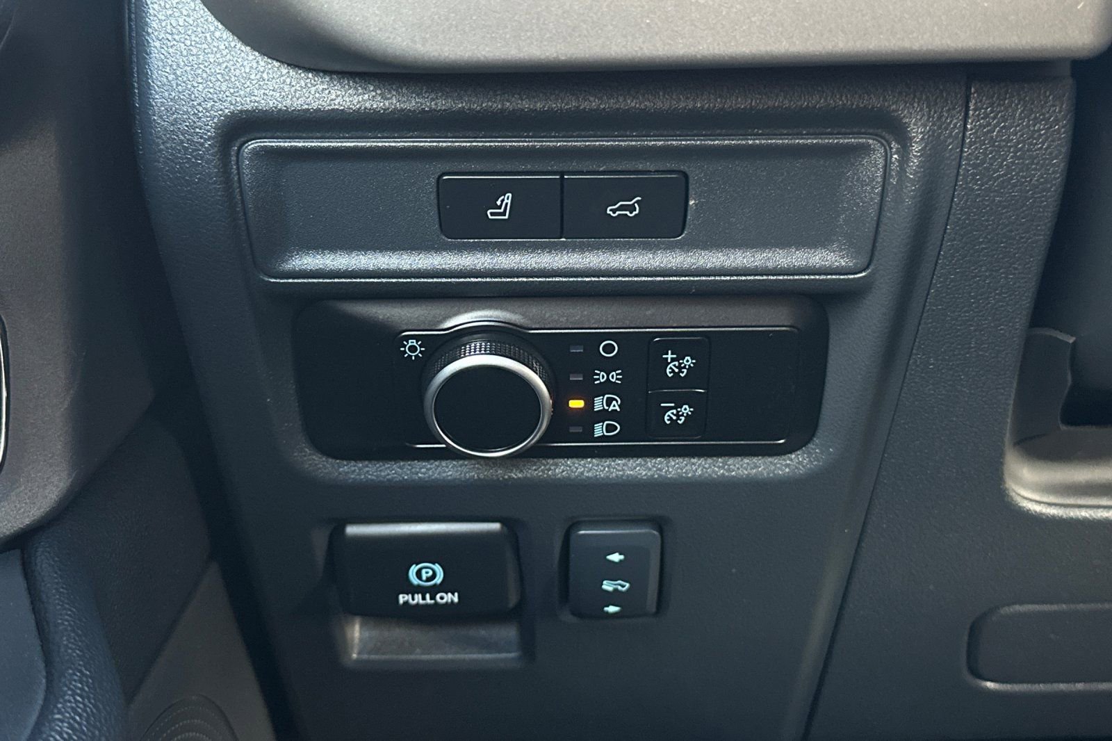 Certified 2024 Ford Expedition Max XLT image 30