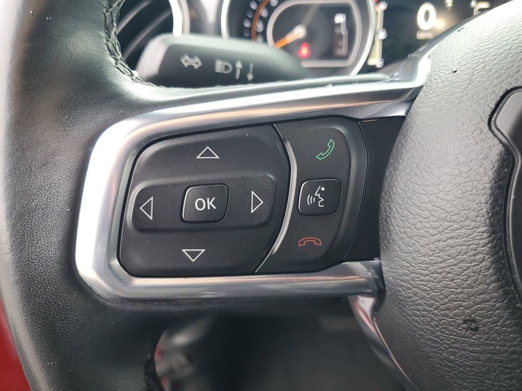 Used 2022 Jeep Wrangler Unlimited Sahara AWD/4WD image 11