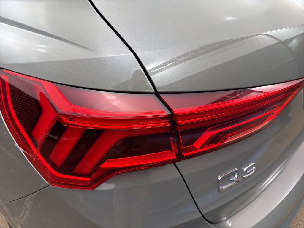 Used 2022 Audi Q3 2.0T Premium AWD/4WD image 23