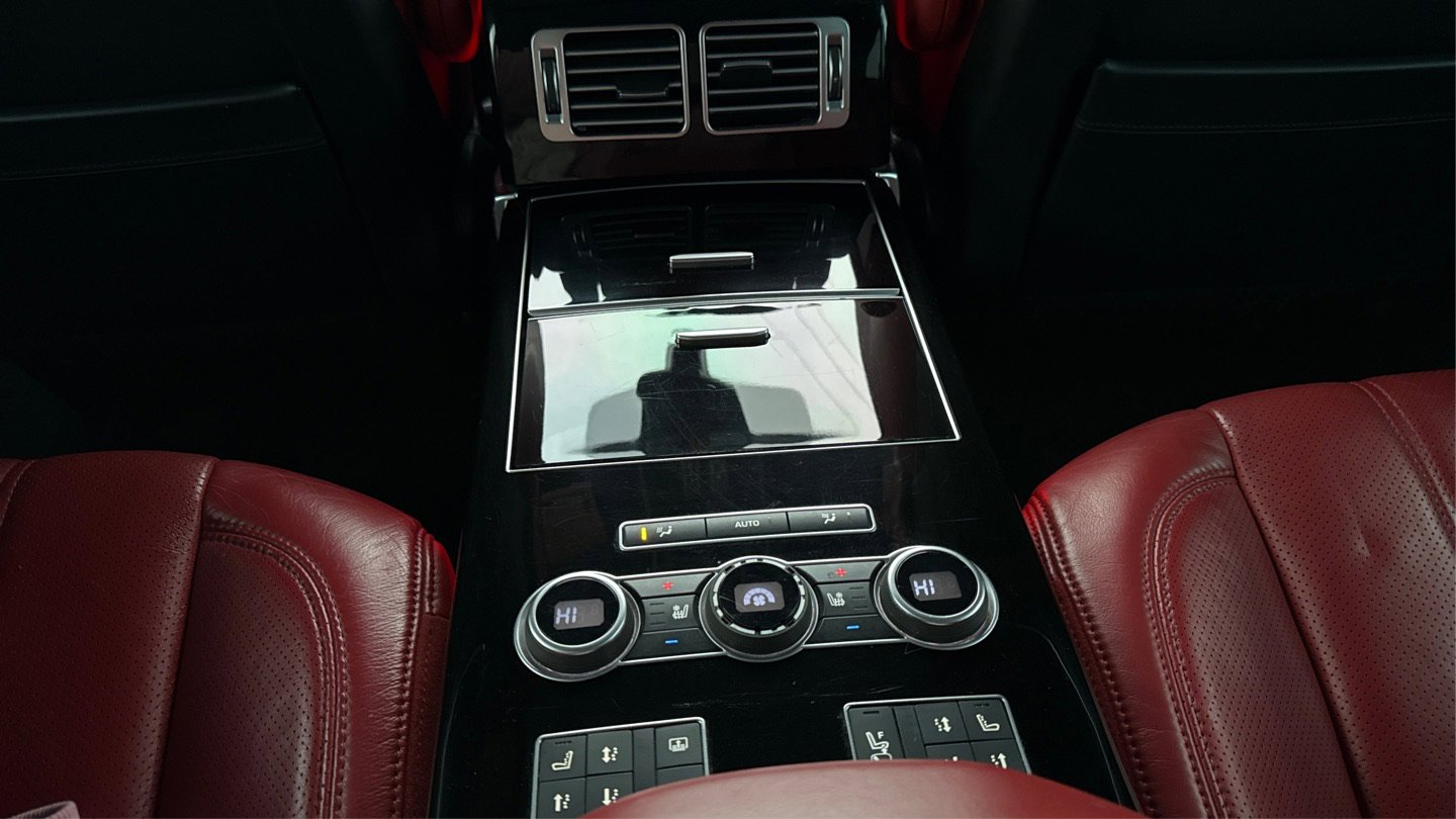 Used 2017 Land Rover Range Rover Autobiography image 16