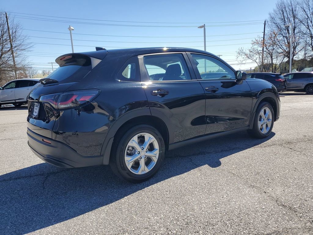 Used 2025 Honda HR-V LX image 5
