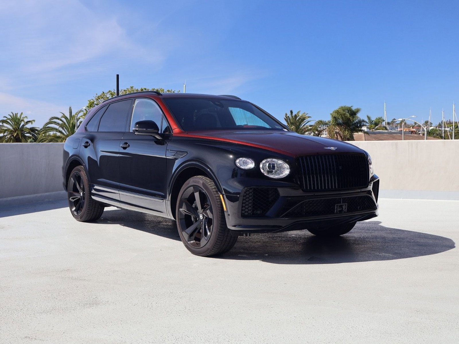 Certified 2025 Bentley Bentayga image 1