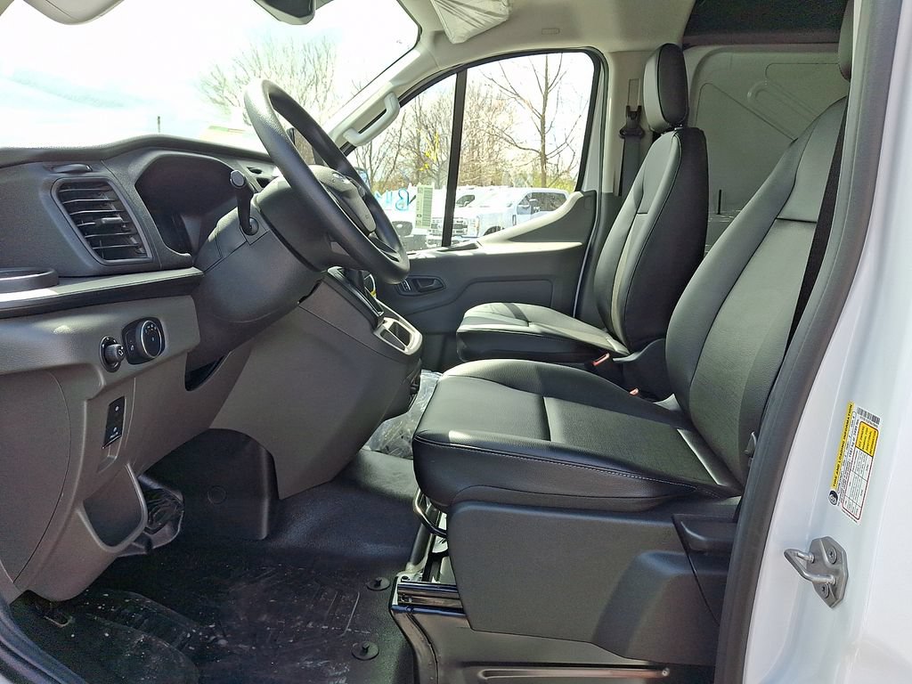 New 2026 Ford Transit 150 Low Roof RWD image 9
