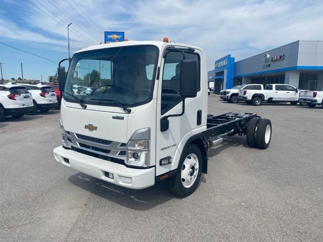 New 2024 Chevrolet Low Cab Forward RWD image 2